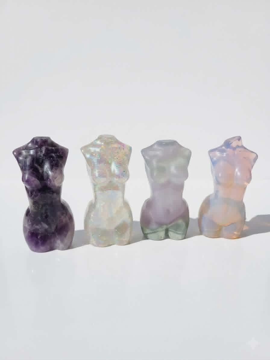 ✨ 💃 Corps Féminins en Cristal – Symboles de Pouvoir & Énergie Divine